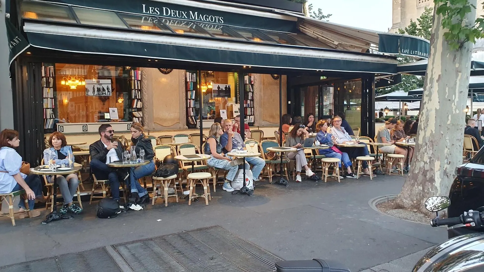 Stuning Place ,Gare Montparnasse ,Center Paris ,Front Of Metro Apartment 0*,